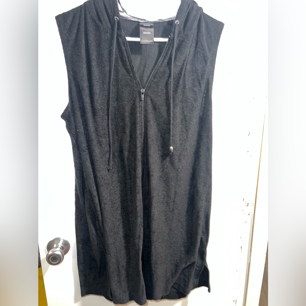 Black Hooded Sleeveless Yoga/Swim Cover-up